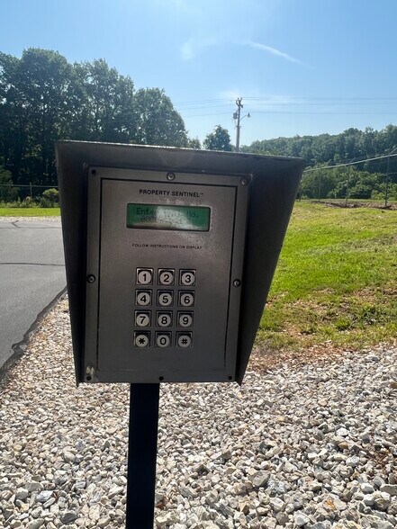 More Photos Of 2560 Old Route 5, Camdenton Self Storage For Sale