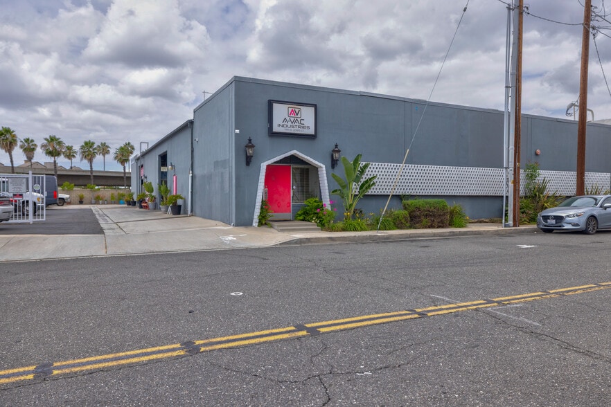 More Photos Of 1845 S Lewis St, Anaheim Manufacturing For Sale