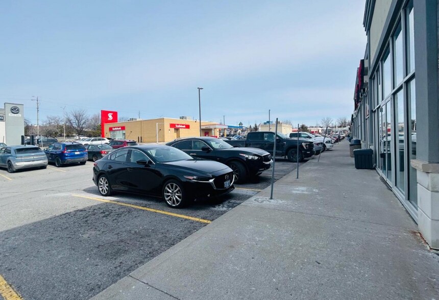 More Photos Of 484-486 Hazeldean Rd, Ottawa Unknown For Lease