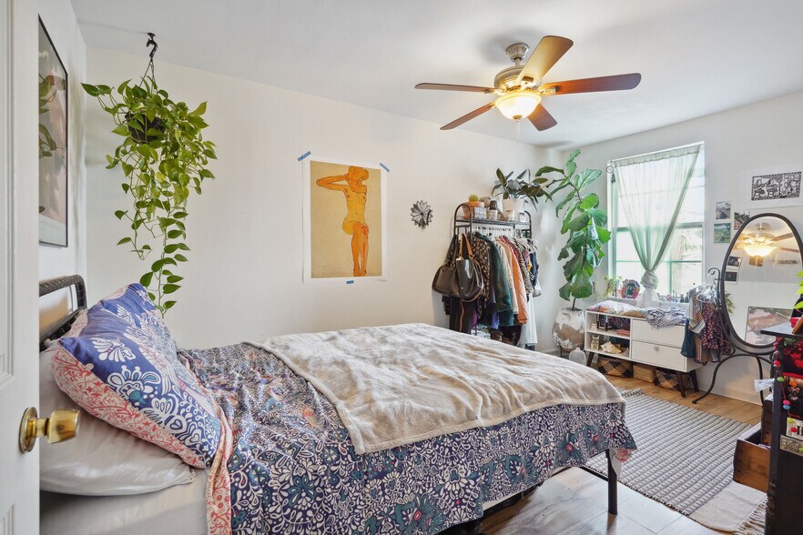 More Photos Of 2008 Foucher St, New Orleans Multifamily For Sale