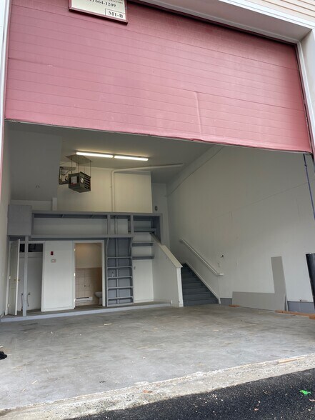 More Photos Of 15 S 7th Ave, Long Branch Self Storage For Lease