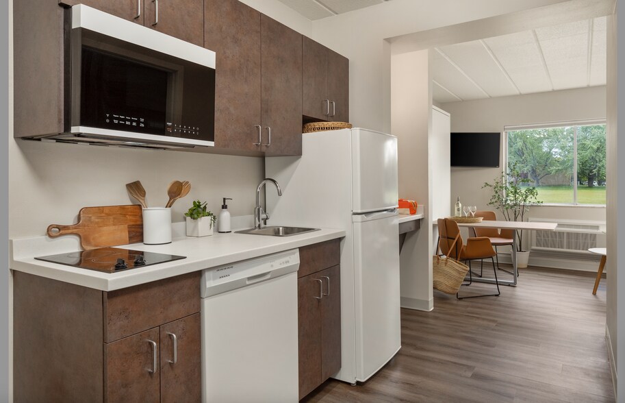 More Photos Of 6001 Alderson St, Schofield Apartments For Sale