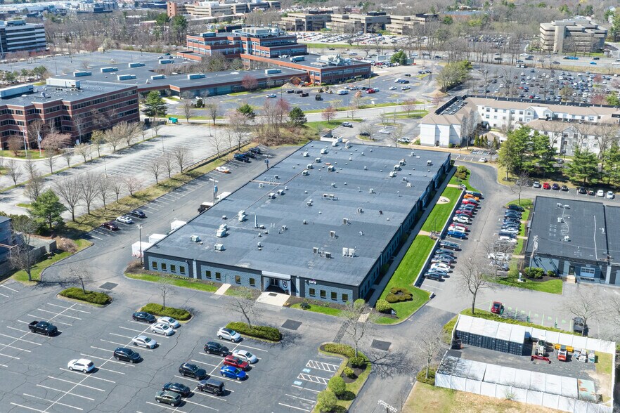 More Photos Of 20 Blanchard Rd, Burlington Flex For Lease