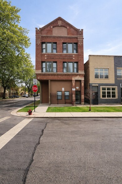 More Photos Of 2258 S Sacramento Ave, Chicago Multifamily For Sale