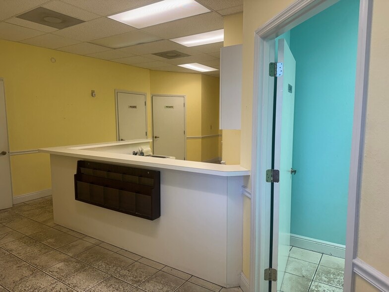 More Photos Of 3586 Aloma Ave, Winter Park Office For Sale