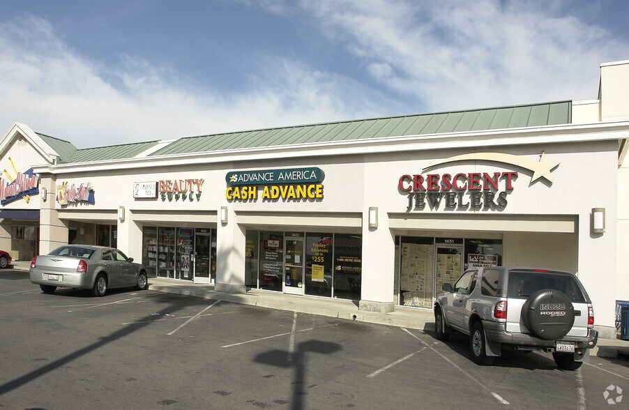 More Photos Of 1411-1431 W Yosemite Ave, Manteca General Retail For Lease