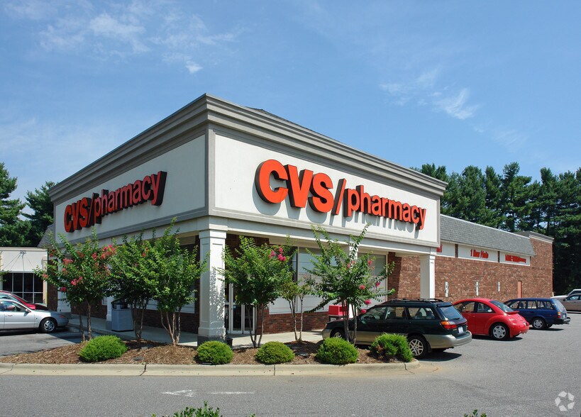 More Photos Of 5059 Country Club Rd, Winston-Salem Unknown For Lease