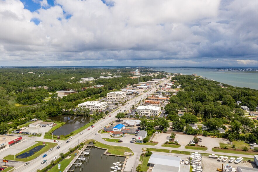 More Photos Of 4317 Arendell St, Morehead City Office For Sale