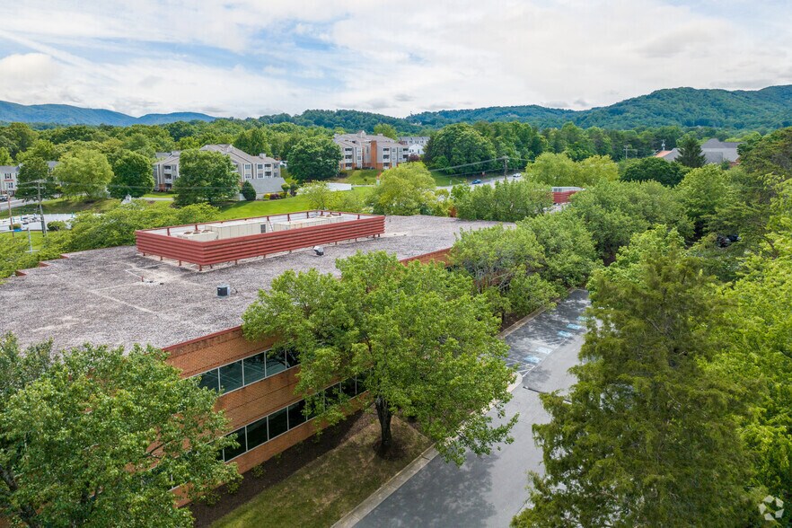 More Photos Of 2800-2840 Electric Rd, Roanoke Office For Lease