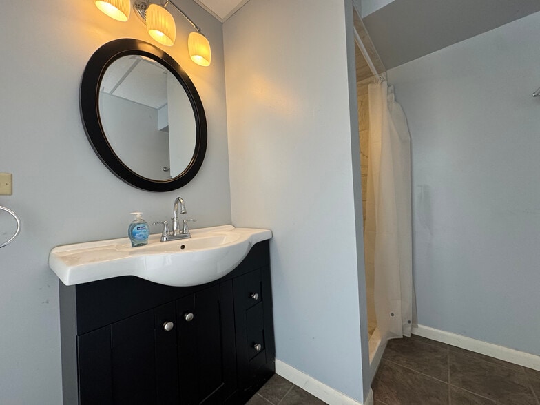 More Photos Of 5020 W 45th Ave, Gary Industrial For Lease