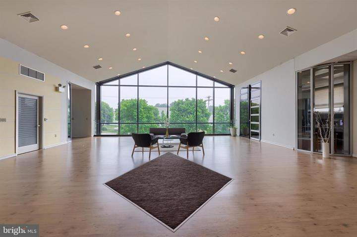 More Photos Of 206 W Kendig Rd, Willow Street Warehouse For Sale