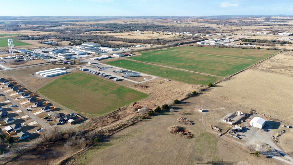 More Photos Of 923 OK-19, Chickasha Trailer Camper Park For Sale