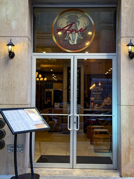 Primary Photo Of 326 W 37th St, New York Hotel For Lease