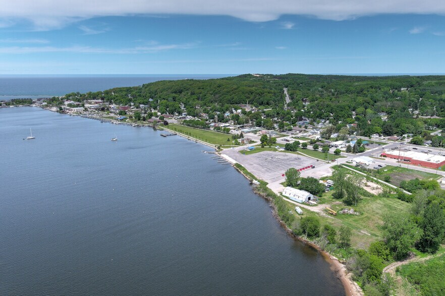 More Photos Of 903-905 Main St, Frankfort Land For Sale