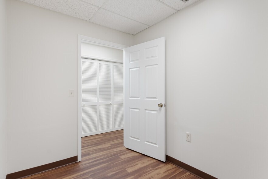 More Photos Of 9030 W Fort Island Trl, Crystal River Medical For Sale