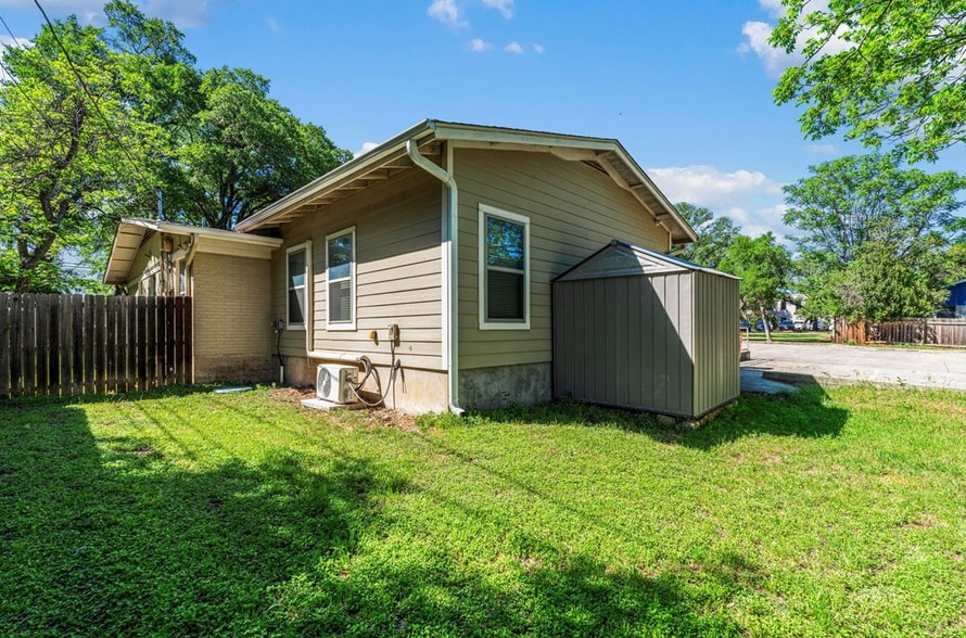 More Photos Of 4611 Menchaca Rd, Austin Medical For Sale
