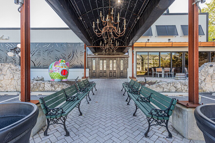 More Photos Of 14410 Coastal Hwy, Ocean City Restaurant For Sale