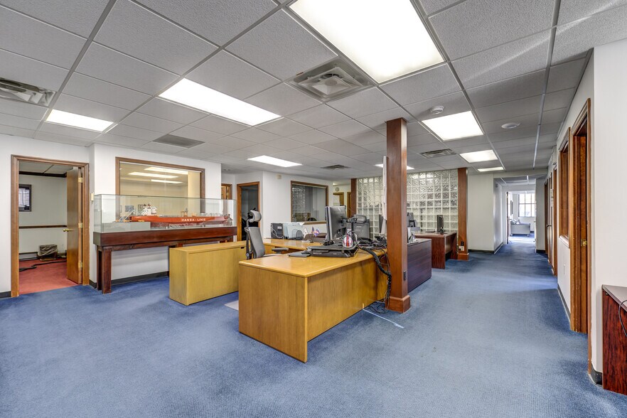 More Photos Of 145 Main St, Port Washington Office For Sale