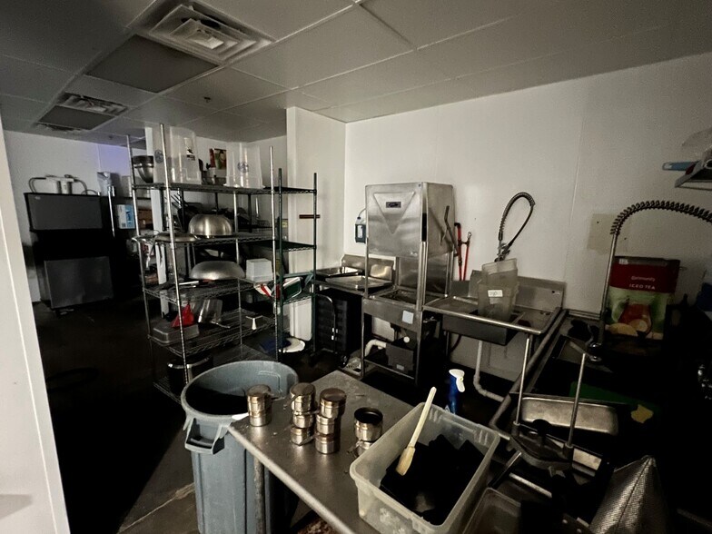 More Photos Of 18320 W Airport Blvd, Richmond General Retail For Lease