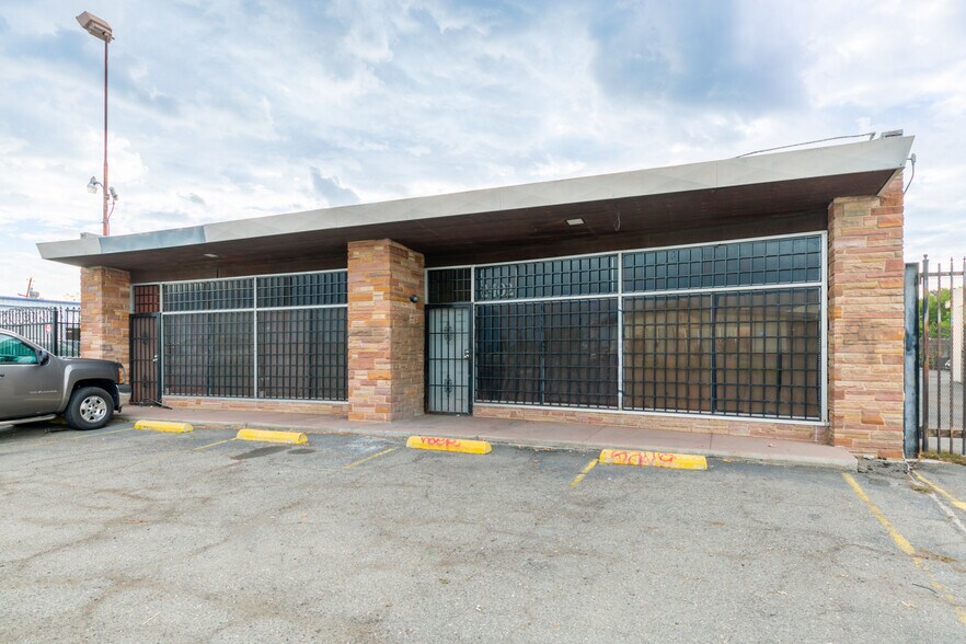 More Photos Of 2402 N Wilson Way, Stockton Storefront Retail Office For Sale