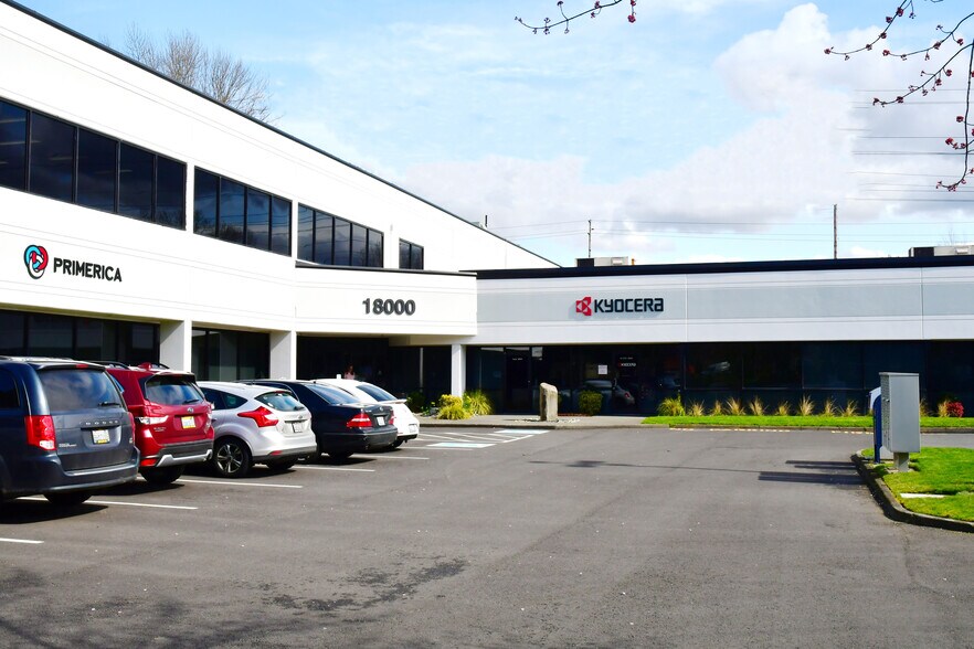 More Photos Of 18000 72nd Ave S, Kent Flex For Lease