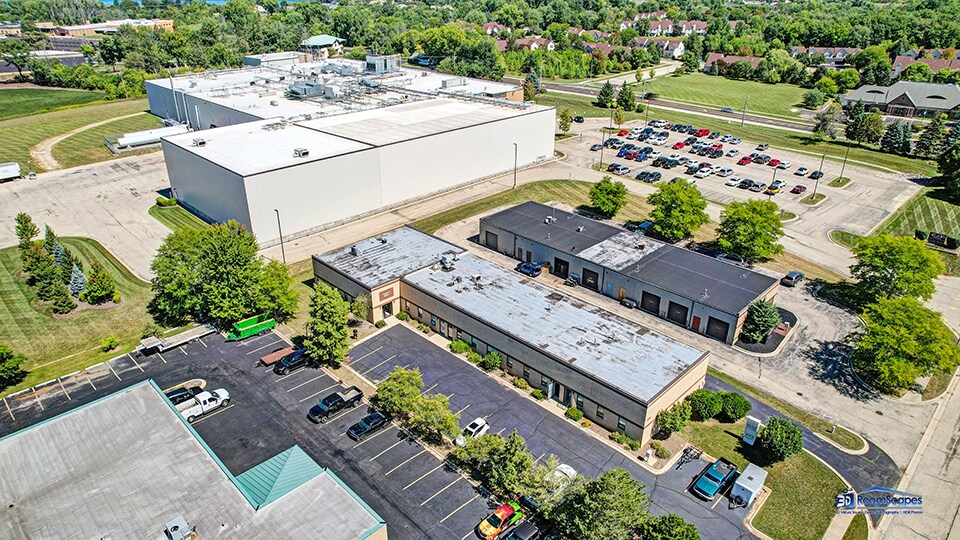 More Photos Of 473 Park Ave, Lake Villa Warehouse For Sale