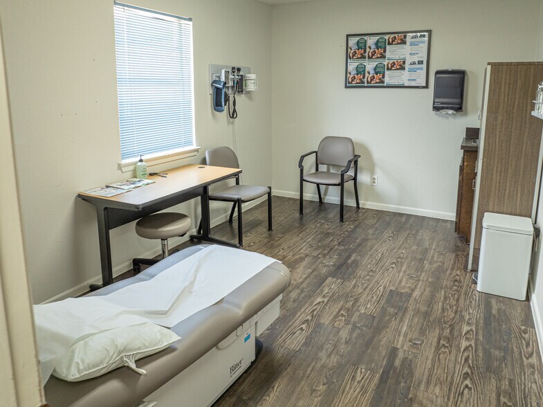 More Photos Of 2306 Ridge Rd, Rockwall Medical For Sale