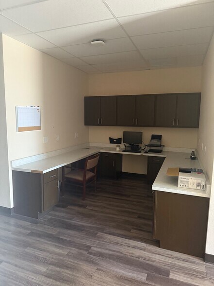 More Photos Of 5905 Sun Valley Dr, El Paso Storefront For Lease
