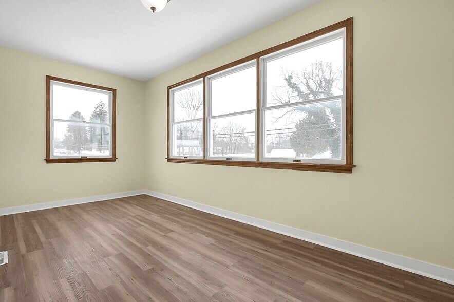 More Photos Of 1805 Columbus Rd, Granville Daycare Center For Sale