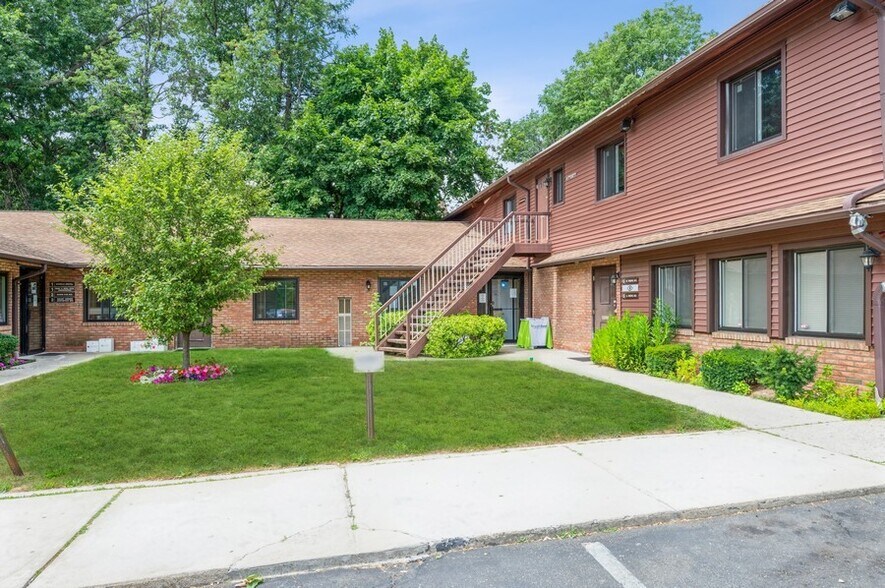 More Photos Of 153 Stevens Ave, Mount Vernon Office For Sale