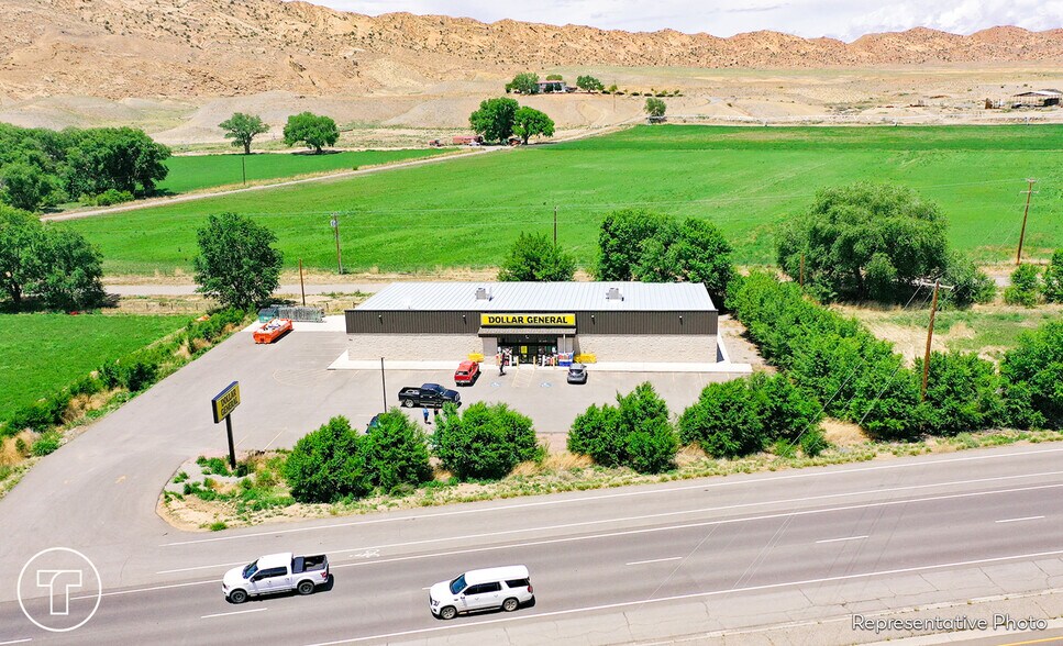Primary Photo Of 265 W Lisa Dr, Chaparral Freestanding For Sale