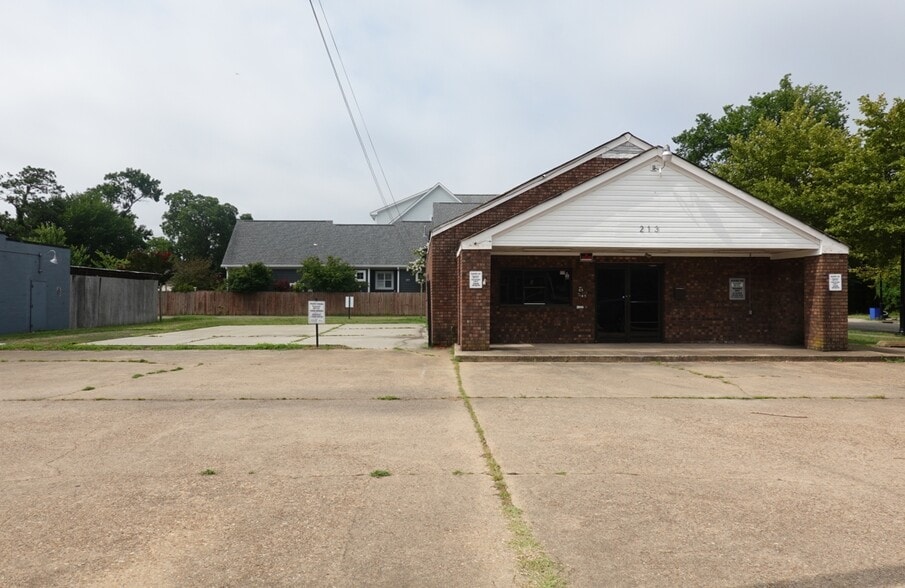 More Photos Of 213 Buckroe Ave, Hampton Convenience Store For Sale