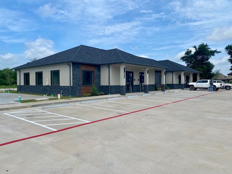 More Photos Of 4224 Cypress Creek Pky, Houston Unknown For Lease