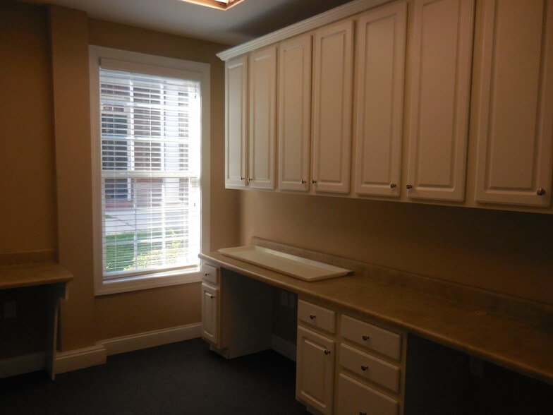 More Photos Of 3105 Creekside Village Dr, Kennesaw Office For Sale