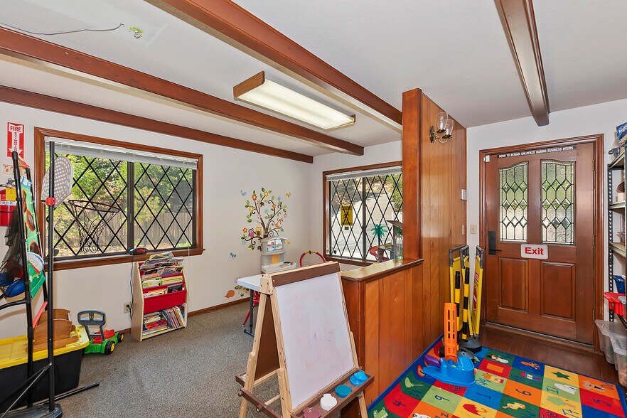 More Photos Of 24028 Lake Dr, Crestline Medical For Sale