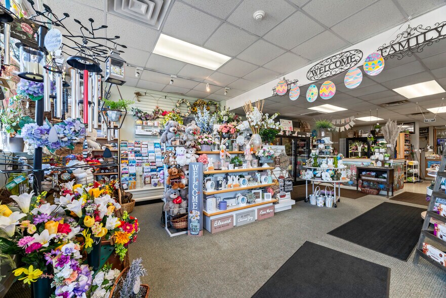 More Photos Of 136 Stelton Rd, Piscataway General Retail For Sale