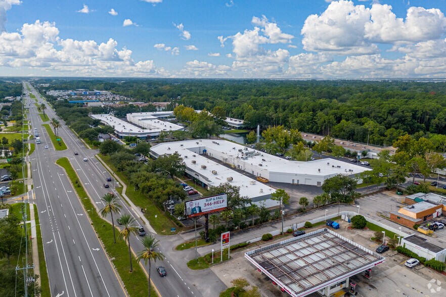More Photos Of 3728 Philips Hwy, Jacksonville Unknown For Lease