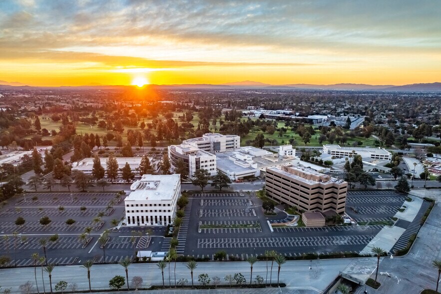 More Photos Of 301 W Huntington Dr, Arcadia Medical For Lease