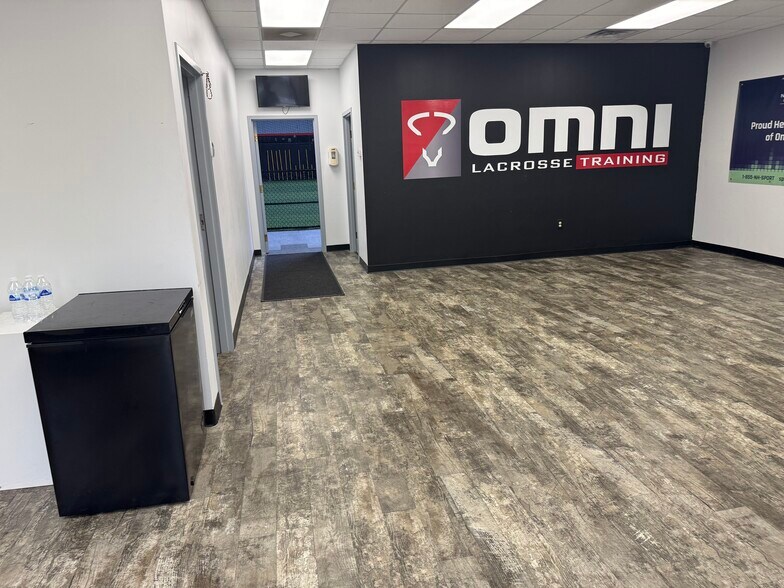 More Photos Of 1060 Union Center Dr, Alpharetta Distribution For Lease