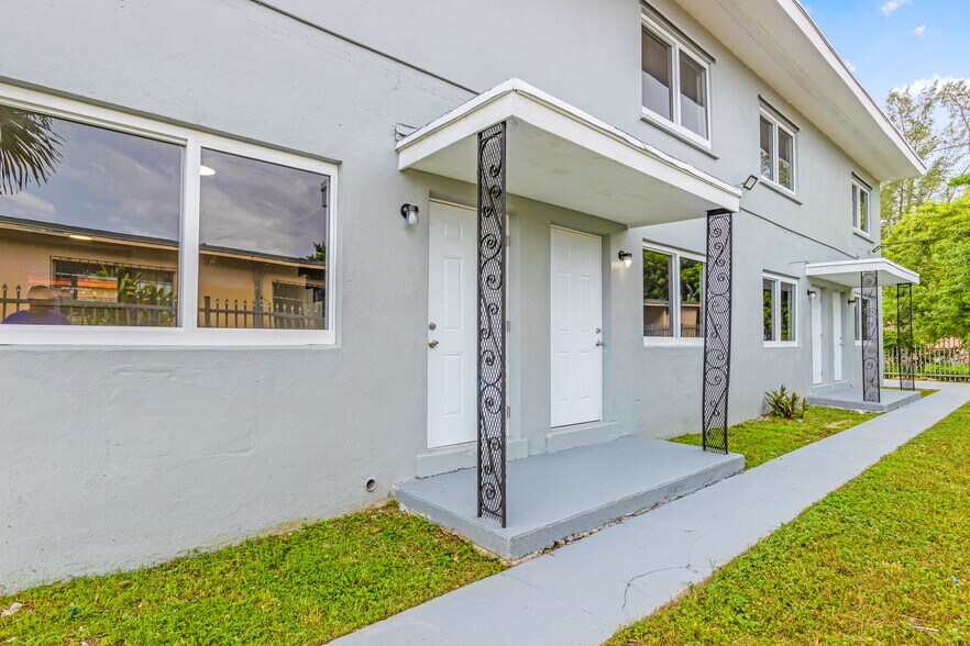 More Photos Of 1430 NW 2nd Ave, Florida City Apartments For Sale