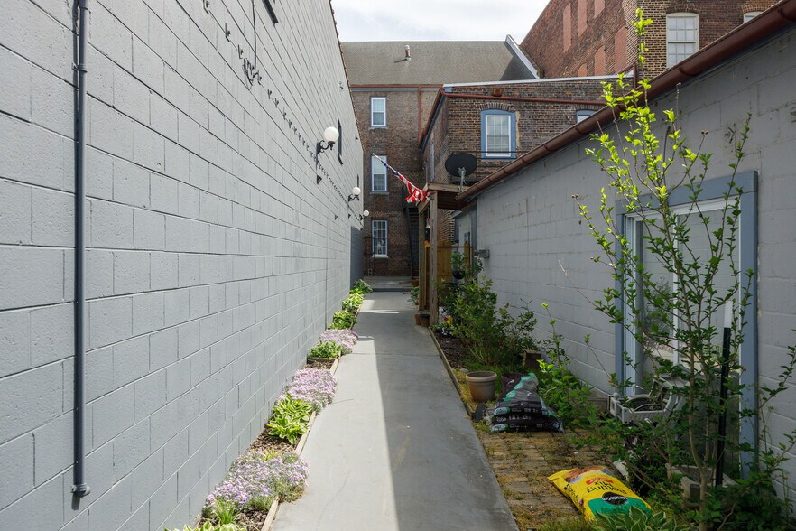 More Photos Of 23-25 W Old St, Petersburg Apartments For Sale