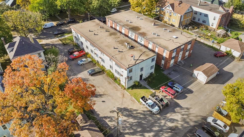 More Photos Of 2637 Pleasant Ave S, Minneapolis Apartments For Sale