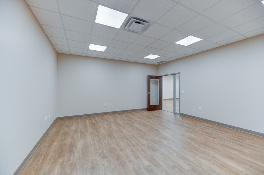 More Photos Of 1033 Alliance Park Dr, Bloomsburg Office For Lease