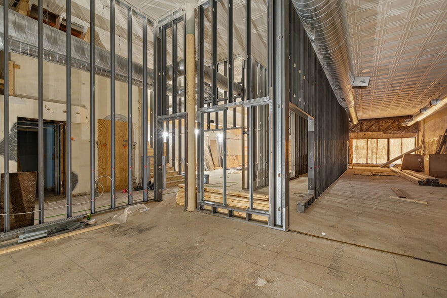 More Photos Of 1309 Tower Ave, Superior Restaurant For Sale