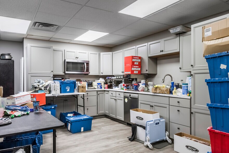 More Photos Of 600-606 Sherrill Rd, Sherrill General Retail For Sale