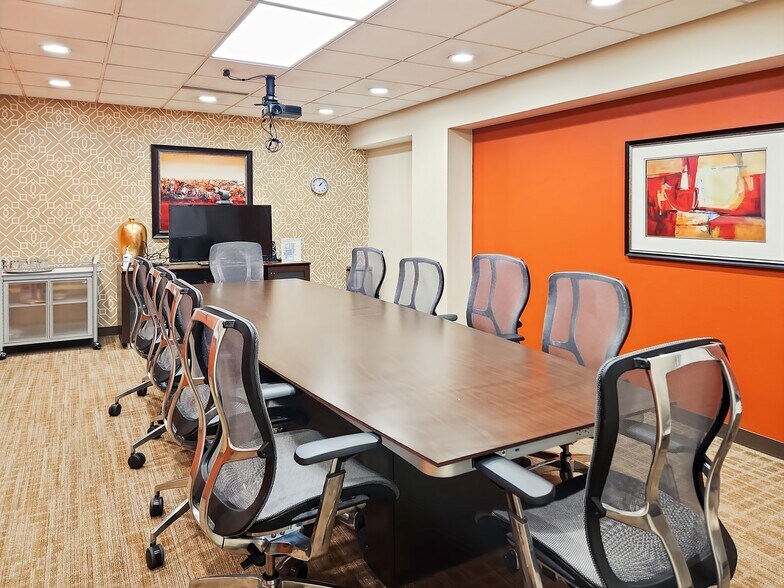 More Photos Of 4321 W College Ave, Appleton Coworking Space