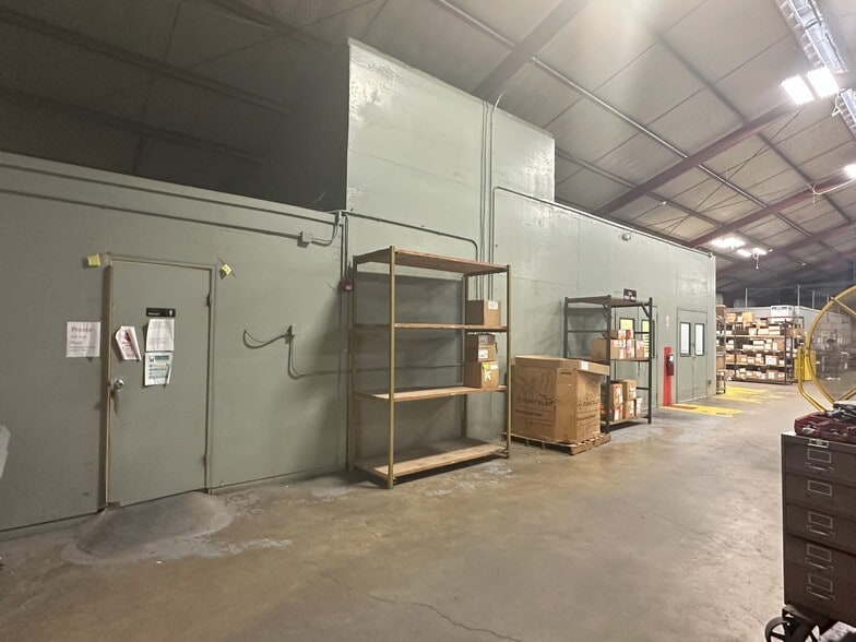 More Photos Of 13026 Rosecrest Dr, Houston Warehouse For Sale