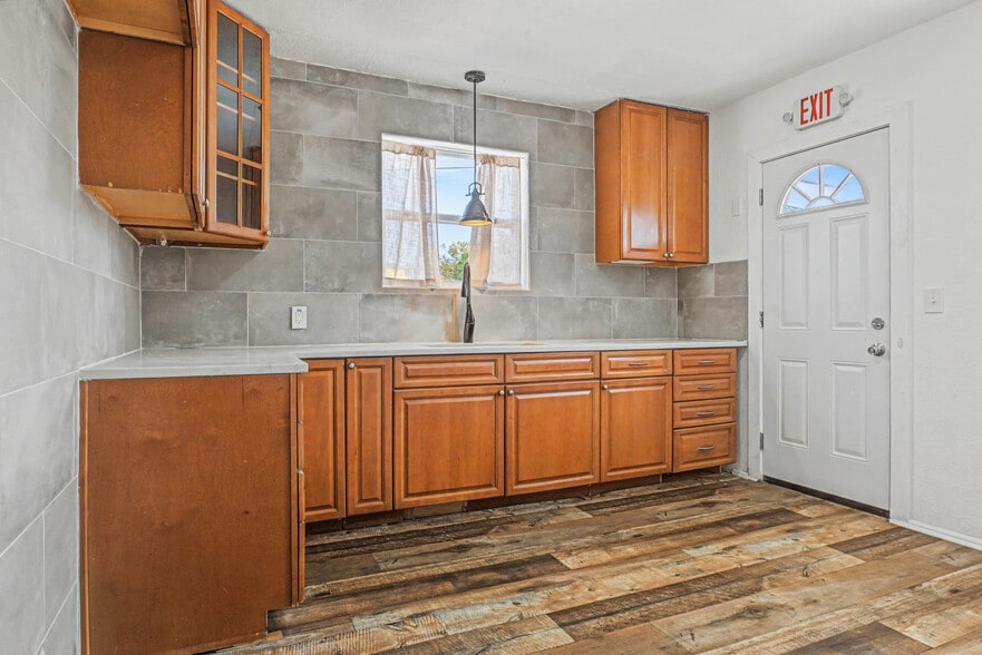 More Photos Of 1201 Cassat Ave, Jacksonville Medical For Sale