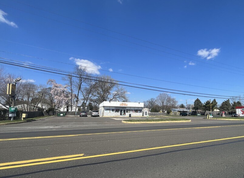 More Photos Of 1839 Bristol Pike, Croydon Convenience Store For Sale