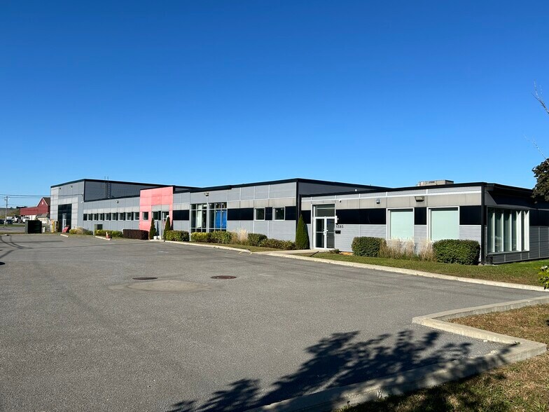 More Photos Of 1320 Av De Valleyfield, Laval Warehouse For Lease